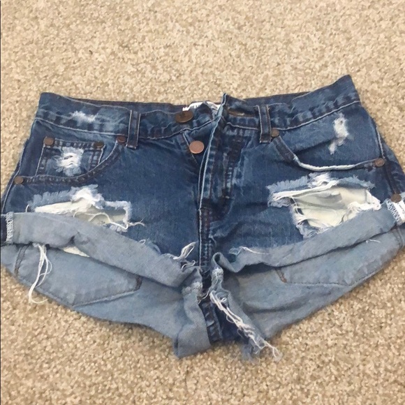 one teaspoon shorts size 22